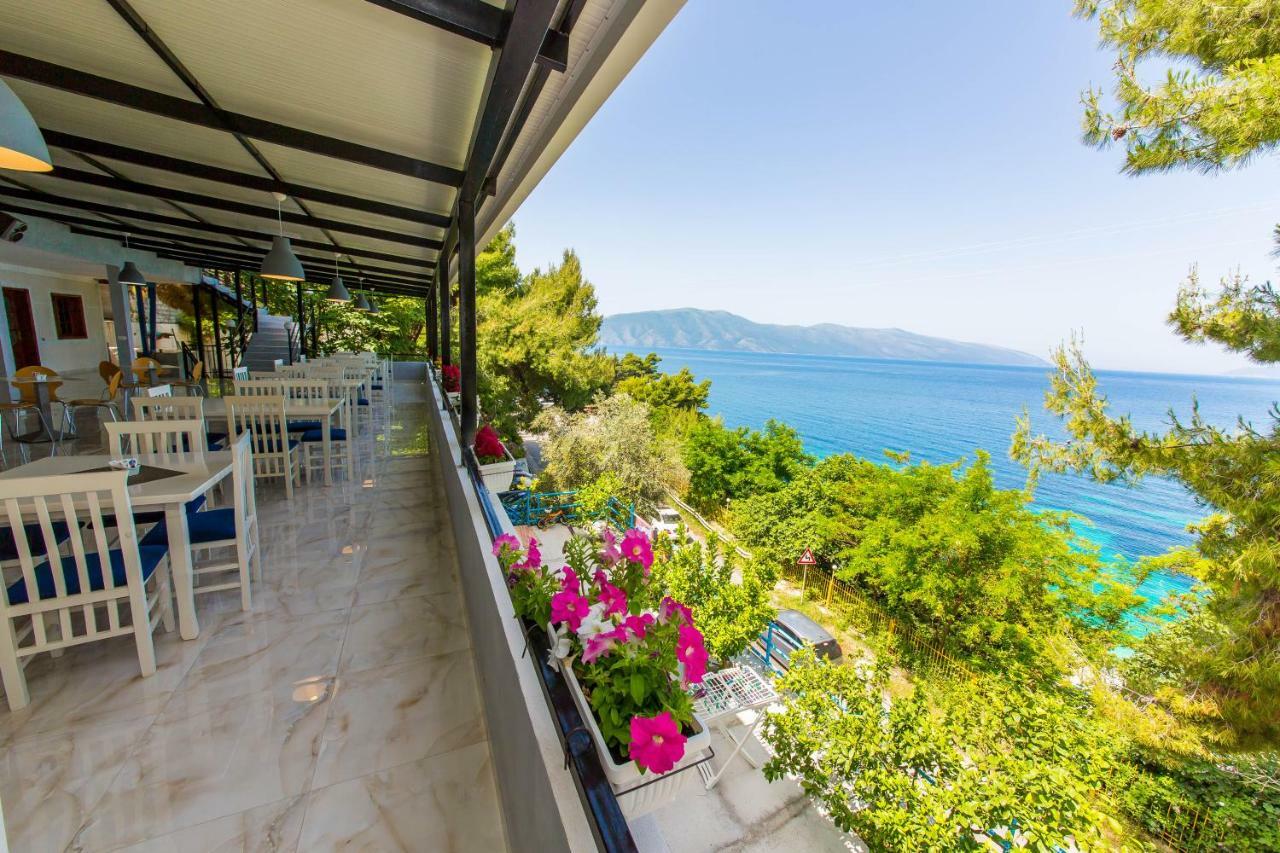Isi Rooms Vlorë Esterno foto